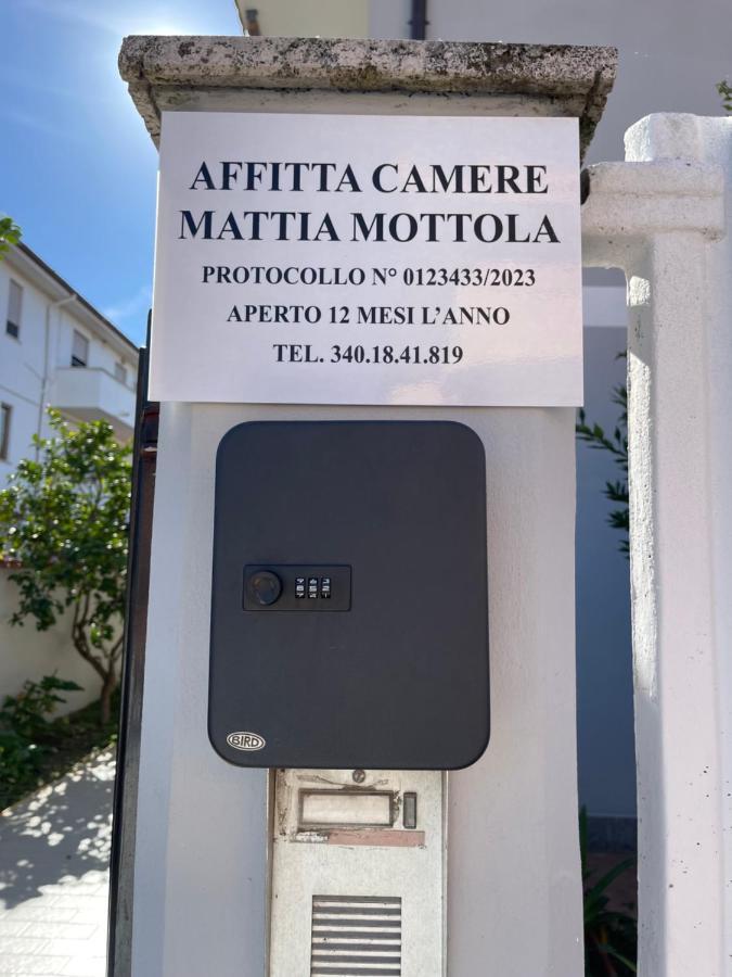 Affitta Camere Di Mattia Self Check In Fiumicino Buitenkant foto